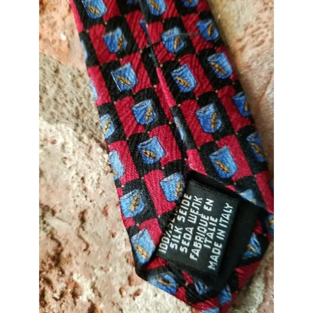 MENS‎ HUGO BOSS TIE 100% SILK MADE IN ITALY BRICK RED BLACK BLUE